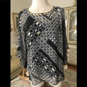 Geometric Black and White Women's Top